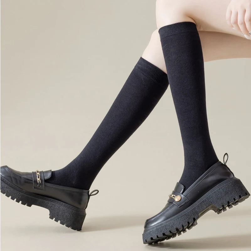 Chaussettes Hautes Femme Tendance – Style Coréen & Japonais Minimaliste